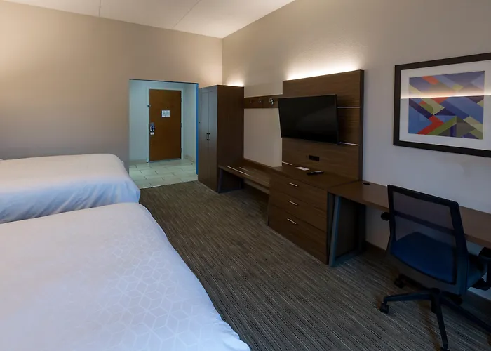 Holiday Inn Express & Suites Louisville South-Hillview