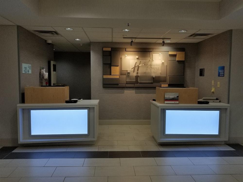 Hotel Express & Louisville South-hillview, An Ihg Hillview