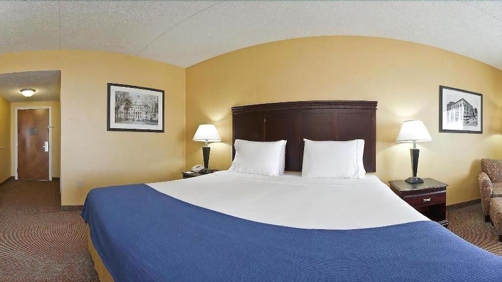 Hotel Express & Louisville South-hillview, An Ihg 2*