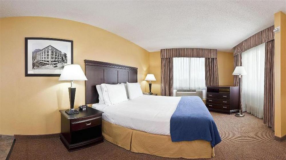 Express & Louisville South-hillview, An Ihg 2*