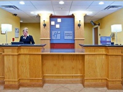 Express & Louisville South-hillview, An Ihg 2* Hillview