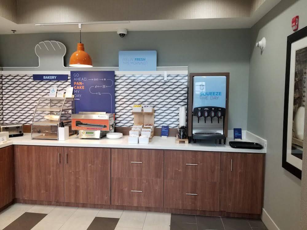 Express & Louisville South-hillview, An Ihg 2* Hillview